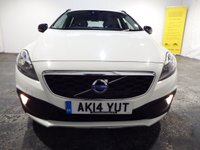 USED 2014 14 VOLVO V40 CROSS COUNTRY 1.6 D2 SE Hatchback 5dr Diesel Manual Euro 5 (s/s) (115 ps) &pound;20 Road Tax-Great Economy-A/C-Service History-2 Keys-DAB Radio-Bluetooth