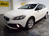 USED 2014 14 VOLVO V40 CROSS COUNTRY 1.6 D2 SE Hatchback 5dr Diesel Manual Euro 5 (s/s) (115 ps) &pound;20 Road Tax-Great Economy-A/C-Service History-2 Keys-DAB Radio-Bluetooth