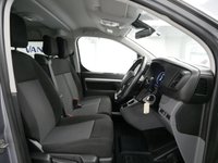 USED 2022 22 VAUXHALL VIVARO 3100 2.0 D 145 BHP L2 LONG ELITE AUTOMATIC CREWCAB 6 SEATER AUTOMATIC | 6 SEATS | L2 LONG | SAT NAV