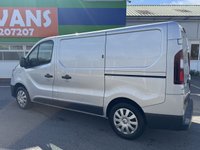 USED 2021 71 RENAULT TRAFIC 2.0 dCi ENERGY 28 Business+ Panel Van 5dr Diesel Manual SWB Standard Roof Euro 6 (s/s) (120 ps) This 2021 Renault Trafic presents an exceptional ownership proposition, having been meticulously maintained by a single owner from new and boasting remarkably low mileage for its age at just 54,836 miles. This Business+ SWB Standard Roof variant is powered by an efficient 2.0 litre dCi ENERGY diesel engine, meeting Euro 6 emission standards, and comes with a clear vehicle history check for your peace of mind. The dCi ENERGY 28 Business+ trim level ensures a practical and comfortable experience.