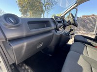 USED 2021 71 RENAULT TRAFIC 2.0 dCi ENERGY 28 Business+ Panel Van 5dr Diesel Manual SWB Standard Roof Euro 6 (s/s) (120 ps) This 2021 Renault Trafic presents a superb ownership proposition, having been meticulously maintained by its single owner from new. This Business+ SWB Standard Roof model, powered by an efficient 2.0 litre dCi diesel engine, meets Euro 6 emission standards and boasts a clear vehicle history check. Inside, you'll find a DAB radio with Bluetooth connectivity, a USB socket, and two 15W speakers, ensuring your journeys are accompanied by your favourite audio. For enhanced safety and convenience.