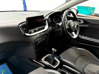 USED 2021 21 KIA CEED 1.5 T-GDi 3 Hatchback 5dr Petrol Manual Euro 6 (s/s) (158 bhp) Gorgeous LOw Mileage Full Service History CEED, 158BHP, SATNAV CARPLAY PArking Camera Heated Seats Privacy Glass only 26000 Miles