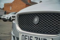 USED 2015 15 JAGUAR XE 2.0d Prestige Saloon 4dr Diesel Manual Euro 6 (s/s) (163 ps) 