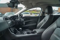 USED 2015 15 JAGUAR XE 2.0d Prestige Saloon 4dr Diesel Manual Euro 6 (s/s) (163 ps) 