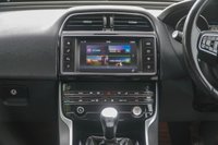 USED 2015 15 JAGUAR XE 2.0d Prestige Saloon 4dr Diesel Manual Euro 6 (s/s) (163 ps) 