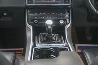 USED 2015 15 JAGUAR XE 2.0d Prestige Saloon 4dr Diesel Manual Euro 6 (s/s) (163 ps) 