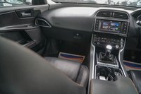 USED 2015 15 JAGUAR XE 2.0d Prestige Saloon 4dr Diesel Manual Euro 6 (s/s) (163 ps) 