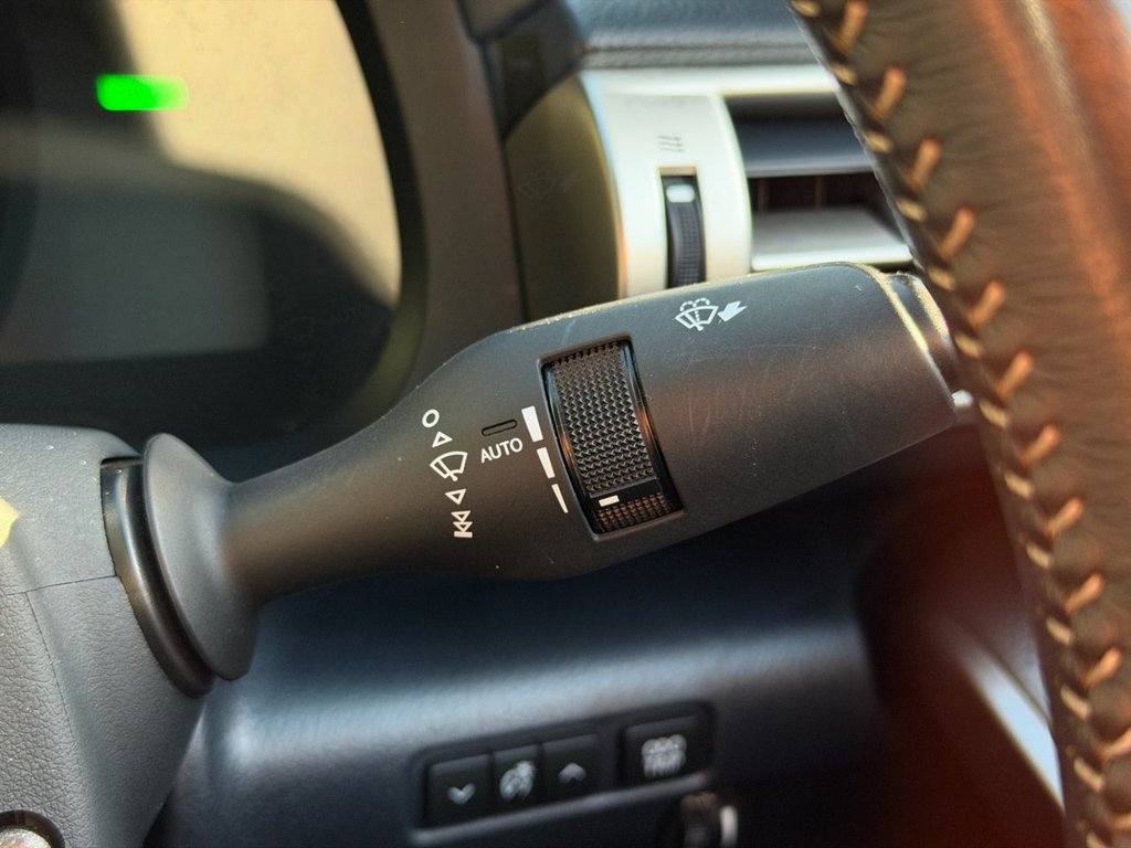 USED 2016 16 LEXUS IS 2.5 300h F Sport Saloon 4dr Petrol Hybrid E-CVT Euro 6 (s/s) (223 ps) 