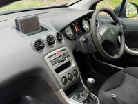 USED 2012 12 PEUGEOT 308 1.6 HDi SR Hatchback 5dr Diesel Manual Euro 5 (92 ps) 