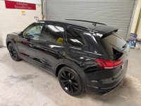 USED 2023 73 VOLKSWAGEN TOUAREG 3.0 TDI V6 R-Line Tech Plus Tiptronic 4Motion Euro 6 (s/s) 5dr *VAT QUALIFYING*BLACK PACK*