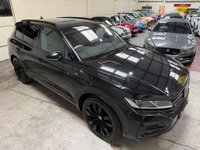 USED 2023 73 VOLKSWAGEN TOUAREG 3.0 TDI V6 R-Line Tech Plus Tiptronic 4Motion Euro 6 (s/s) 5dr *VAT QUALIFYING*BLACK PACK*