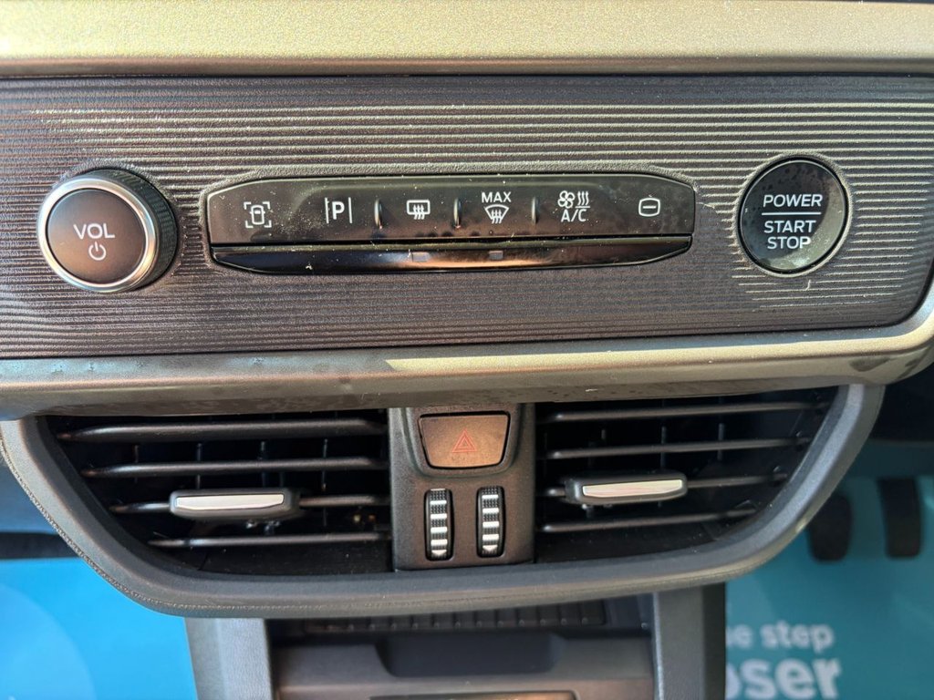 USED 2025 74 FORD TRANSIT COURIER LIMITED 1.0EcoBoost Petrol EU6 S/S SWB 125ps *A/C*KEYLESS ENTRY AND START*CAMERA*SENSORS*E/PACK*ALLOYS* LIMITED-PETROL-FULLY LOADED