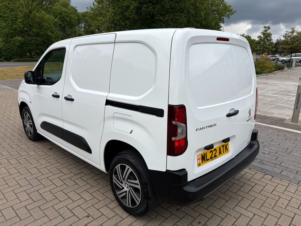 USED 2022 22 PEUGEOT PARTNER 1000 PROFESSIONAL 1.5BlueHDi EU6 S/S SWB 100ps *AIRCON*REV/SENSORS*E/PACK*CRUISE CONTROL*APPLE CARPLAY* EU6-SENSORS-A/C-E/P-100PS