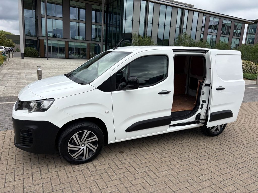 USED 2022 22 PEUGEOT PARTNER 1000 PROFESSIONAL 1.5BlueHDi EU6 S/S SWB 100ps *AIRCON*REV/SENSORS*E/PACK*CRUISE CONTROL*APPLE CARPLAY* EU6-SENSORS-A/C-E/P-100PS