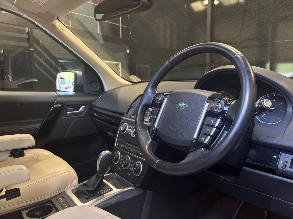 USED 2014 64 LAND ROVER FREELANDER 2 2.2 SD4 Metropolis SUV 5dr Diesel CommandShift 4WD Euro 5 (190 ps) STUNNING EXAMPLE|IVORY LEATHER