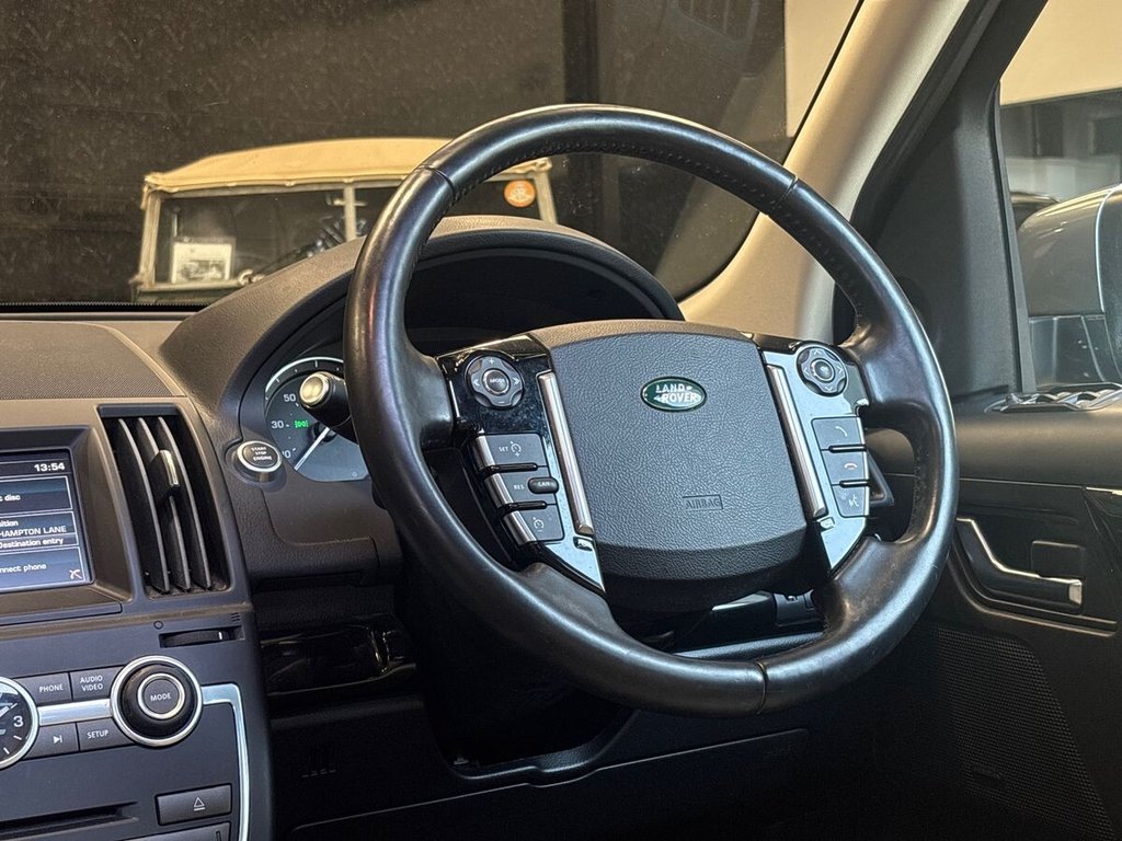 USED 2014 64 LAND ROVER FREELANDER 2 2.2 SD4 Metropolis SUV 5dr Diesel CommandShift 4WD Euro 5 (190 ps) STUNNING EXAMPLE|IVORY LEATHER