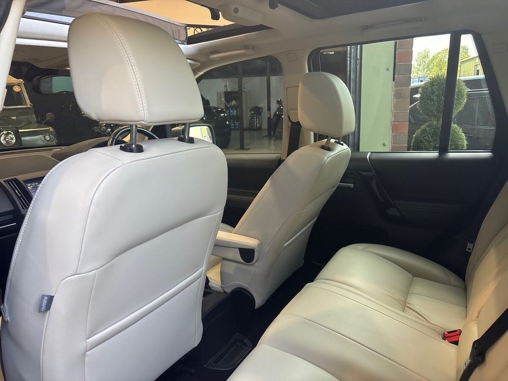USED 2014 64 LAND ROVER FREELANDER 2 2.2 SD4 Metropolis SUV 5dr Diesel CommandShift 4WD Euro 5 (190 ps) STUNNING EXAMPLE|IVORY LEATHER