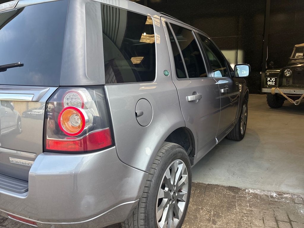 USED 2014 64 LAND ROVER FREELANDER 2 2.2 SD4 Metropolis SUV 5dr Diesel CommandShift 4WD Euro 5 (190 ps) STUNNING EXAMPLE|IVORY LEATHER