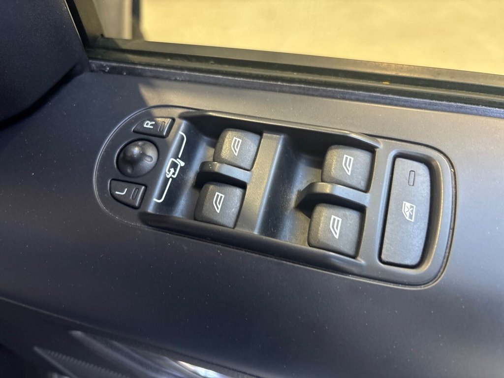 USED 2014 64 LAND ROVER FREELANDER 2 2.2 SD4 Metropolis SUV 5dr Diesel CommandShift 4WD Euro 5 (190 ps) STUNNING EXAMPLE|IVORY LEATHER