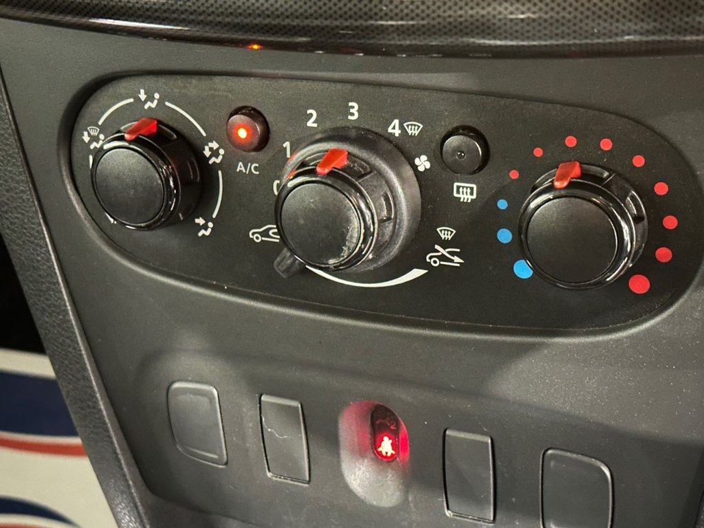 USED 2018 18 DACIA SANDERO STEPWAY 0.9 TCe Essential Hatchback 5dr Petrol Manual Euro 6 (s/s) (90 ps) 