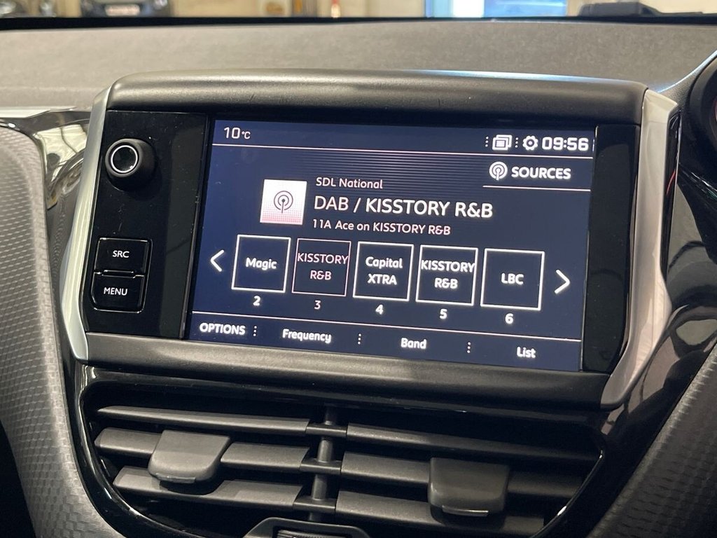 USED 2019 19 PEUGEOT 2008 1.2 PureTech GPF GT Line SUV 5dr Petrol EAT Euro 6 (s/s) (110 ps) APPLE CAR PLAY AND ANDROID AUTO