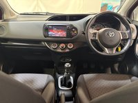 USED 2015 65 TOYOTA YARIS 1.33 Dual VVT-i Icon Hatchback 5dr Petrol Manual Euro 5 Euro 5 (99 ps) &pound;35 Road Tax-Great Economy-Sat Nav