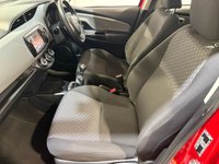 USED 2015 65 TOYOTA YARIS 1.33 Dual VVT-i Icon Hatchback 5dr Petrol Manual Euro 5 Euro 5 (99 ps) &pound;35 Road Tax-Great Economy-Sat Nav