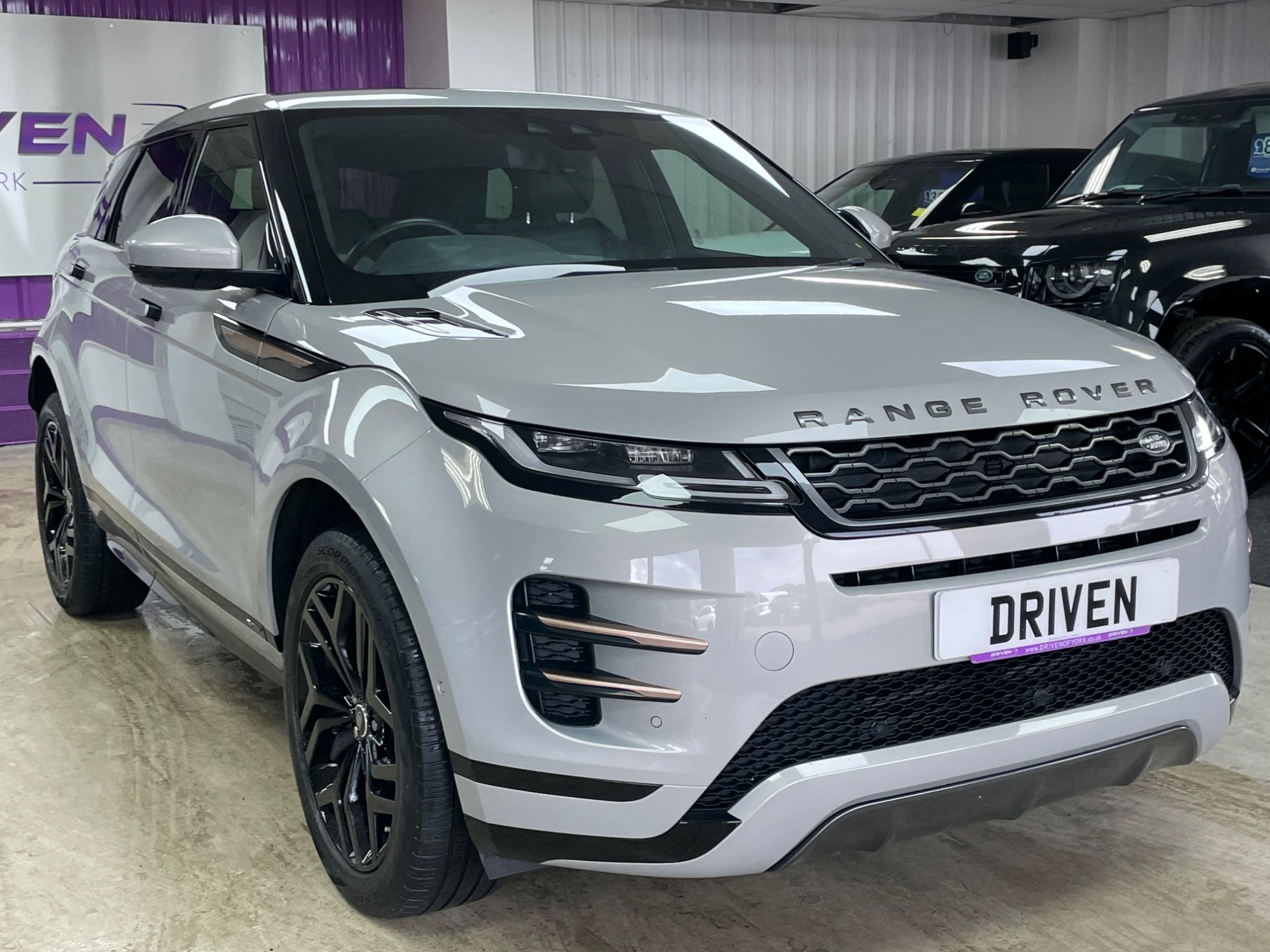 USED 2019 19 LAND ROVER RANGE ROVER EVOQUE 2.0 P200 MHEV R-Dynamic SE SUV 5dr Petrol Auto 4WD Euro 6 (s/s) (200 ps) 
