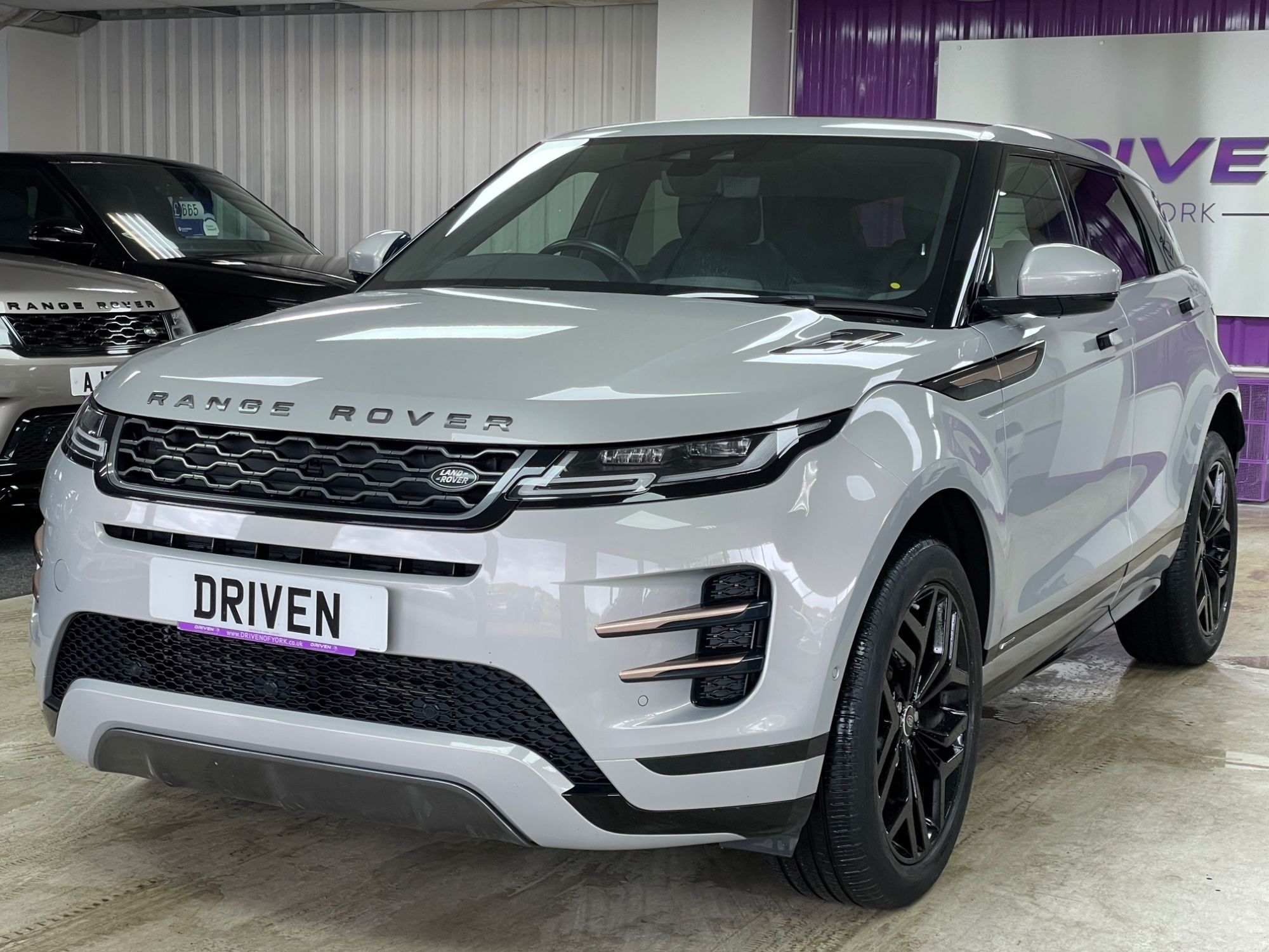 USED 2019 19 LAND ROVER RANGE ROVER EVOQUE 2.0 P200 MHEV R-Dynamic SE SUV 5dr Petrol Auto 4WD Euro 6 (s/s) (200 ps) 