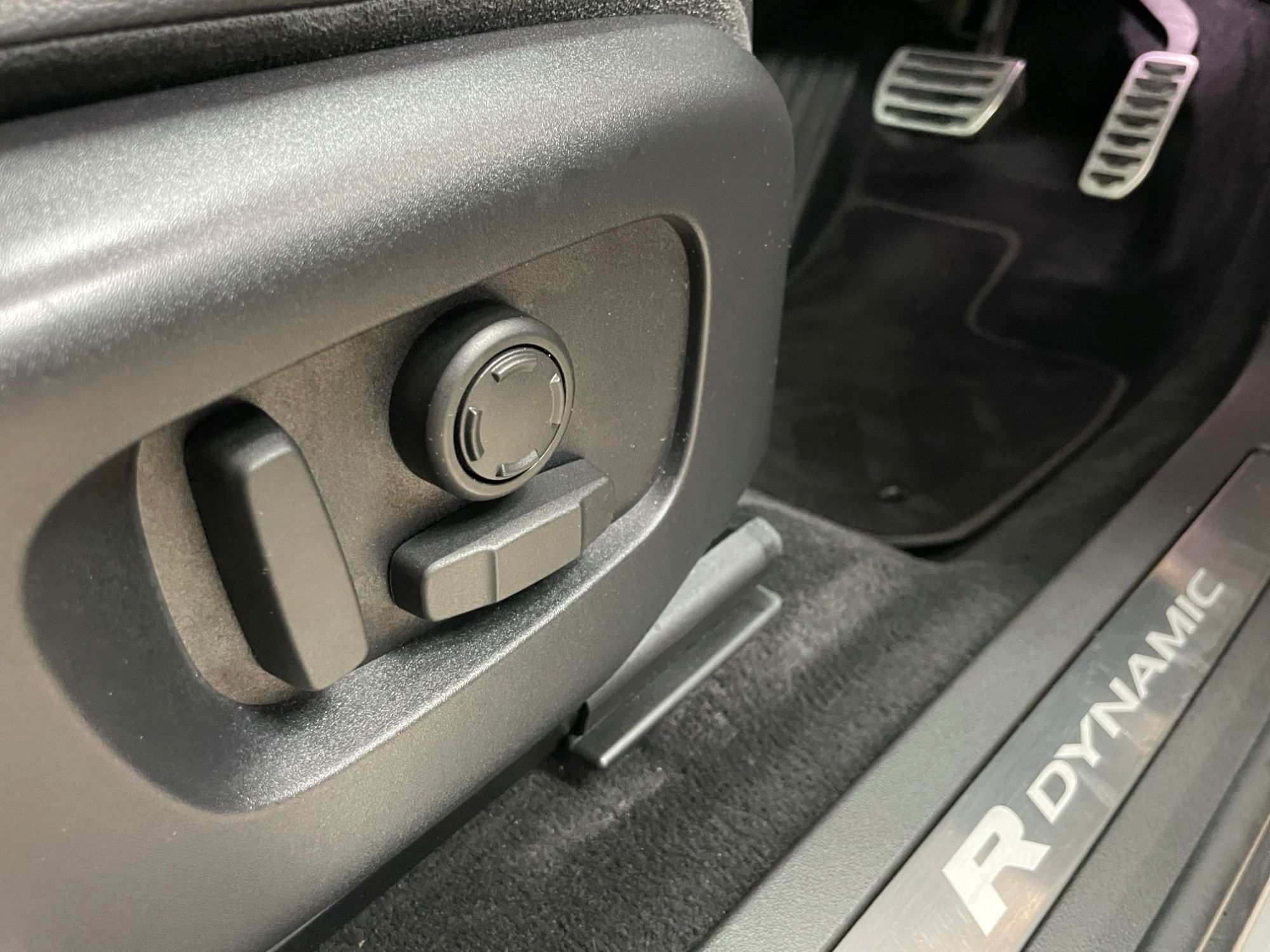 USED 2019 19 LAND ROVER RANGE ROVER EVOQUE 2.0 P200 MHEV R-Dynamic SE SUV 5dr Petrol Auto 4WD Euro 6 (s/s) (200 ps) 