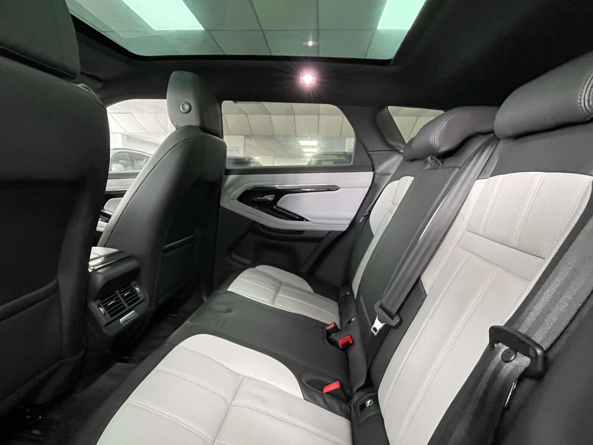 USED 2019 19 LAND ROVER RANGE ROVER EVOQUE 2.0 P200 MHEV R-Dynamic SE SUV 5dr Petrol Auto 4WD Euro 6 (s/s) (200 ps) 