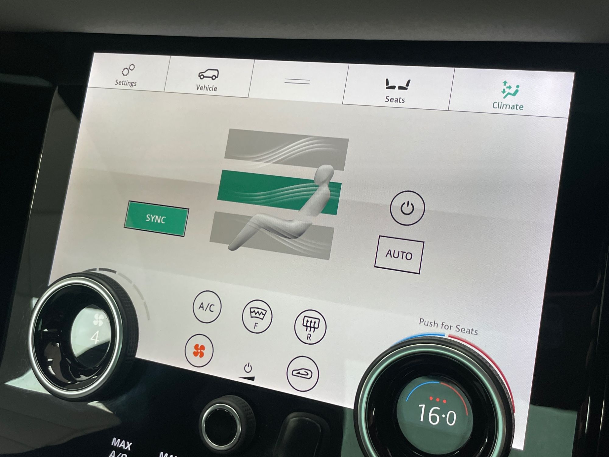 USED 2019 19 LAND ROVER RANGE ROVER EVOQUE 2.0 P200 MHEV R-Dynamic SE SUV 5dr Petrol Auto 4WD Euro 6 (s/s) (200 ps) 