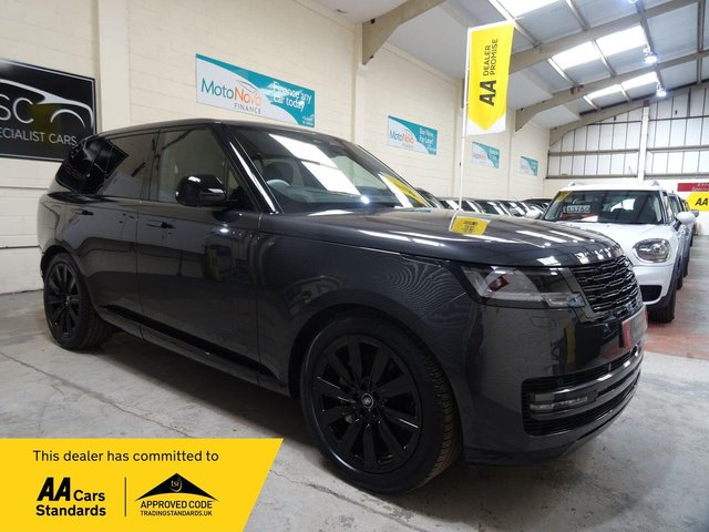 View our Land Rover Range Rover 3.0 D300 MHEV HSE Auto 4WD Euro 6 (s/s) 5dr