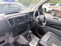 USED 2022 71 PEUGEOT EXPERT 1.5 BlueHDi 1000 Pro Premium MWB Van in white, 42,000 miles, 6-speed, Air Con, Bluetooth, DAB. ULEZ Euro 6. Final price +VAT @20%! This 2022 Peugeot Expert is a standout choice, boasting an incredibly low mileage of just 42,000 miles for its age and having been owned by only two person.  This vehicle has a full service history at 10K, 17K, 35K, and 42K ( Completed by Approved Cars ) As a 1.5 BlueHDi 1000 Professional Premium Standard Panel Van MWB Euro 6, this vehicle offers a robust 1.5 litre diesel engine, ensuring reliable performance.  Its Professional Premium trim level signifies a well equipped van, designed for pract