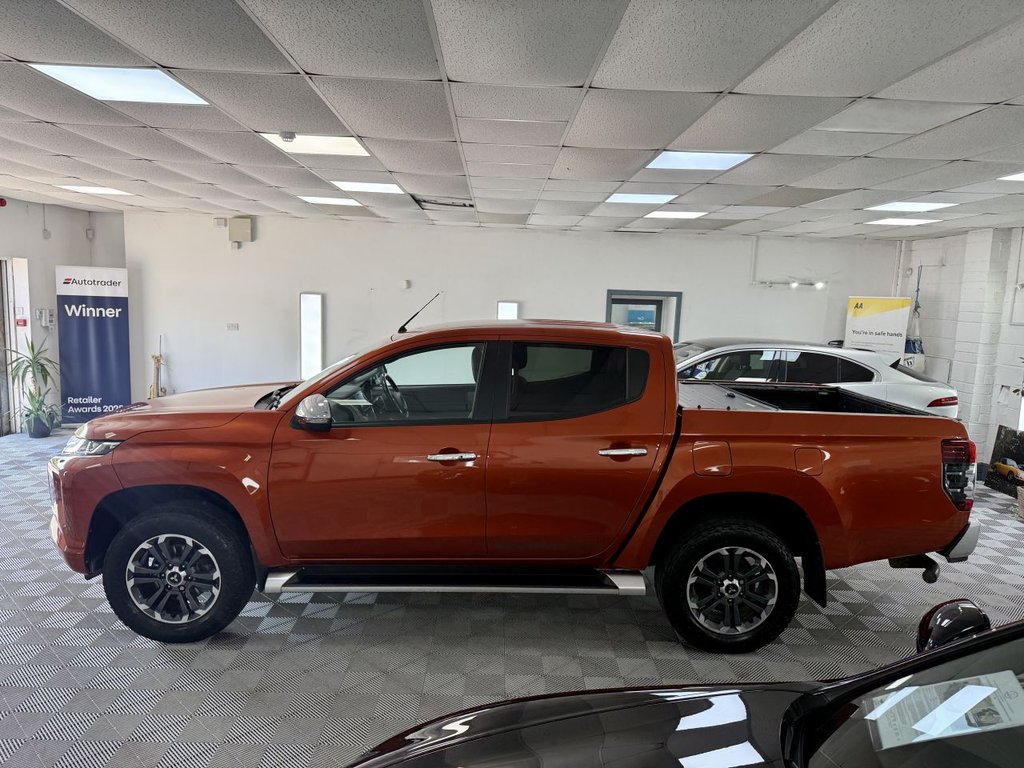 USED 2021 21 MITSUBISHI L200 2.2 DI-D DC Barbarian Pickup Double Cab 4dr Diesel Auto 4WD Euro 6 (s/s) (150 ps) 
