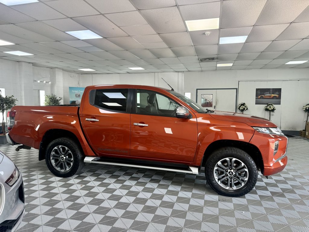 USED 2021 21 MITSUBISHI L200 2.2 DI-D DC Barbarian Pickup Double Cab 4dr Diesel Auto 4WD Euro 6 (s/s) (150 ps) 