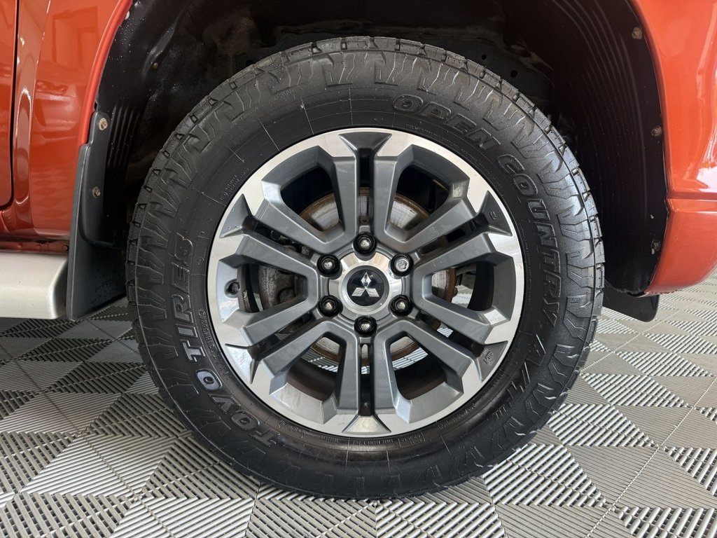 USED 2021 21 MITSUBISHI L200 2.2 DI-D DC Barbarian Pickup Double Cab 4dr Diesel Auto 4WD Euro 6 (s/s) (150 ps) 
