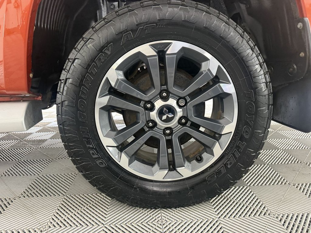 USED 2021 21 MITSUBISHI L200 2.2 DI-D DC Barbarian Pickup Double Cab 4dr Diesel Auto 4WD Euro 6 (s/s) (150 ps) 