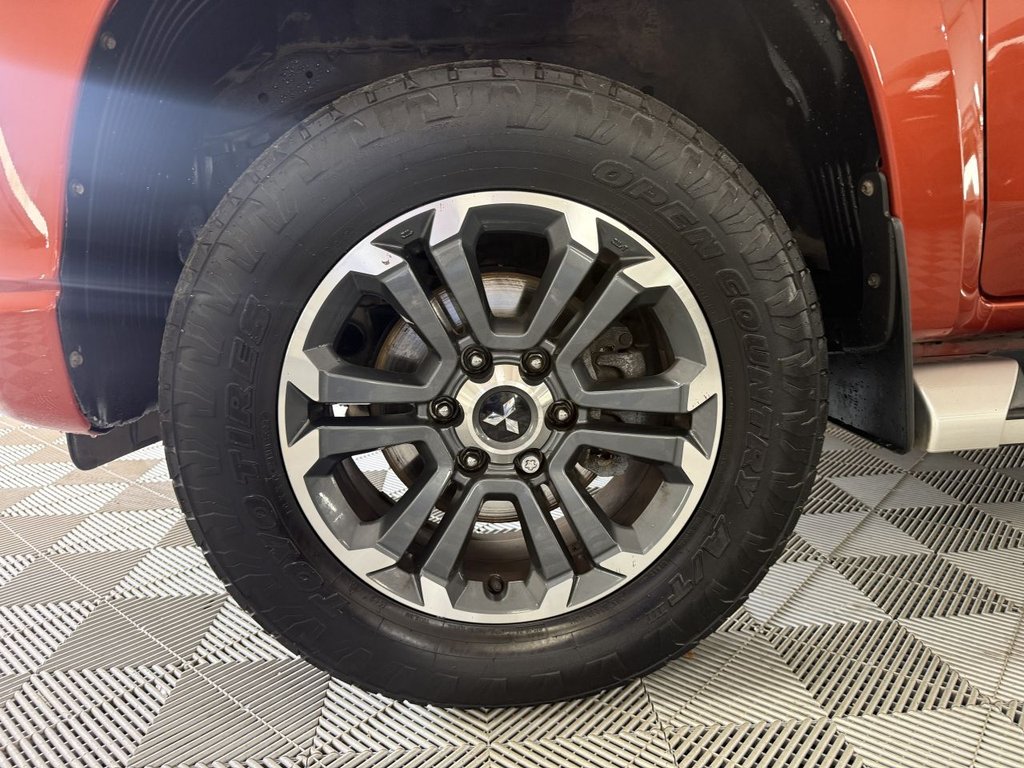 USED 2021 21 MITSUBISHI L200 2.2 DI-D DC Barbarian Pickup Double Cab 4dr Diesel Auto 4WD Euro 6 (s/s) (150 ps) 