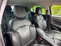 USED 2017 17 RENAULT MEGANE 1.6 dCi Signature Nav Hatchback 5dr Diesel Manual Euro 6 (s/s) (130 ps) *** FULL SERVICE HISTORY, 2 OWNERS *** FINANCE AVAILABLE FROM 9.9% APR ***