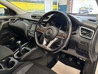 USED 2020 70 NISSAN QASHQAI 1.3 DIG-T Acenta Premium SUV 5 Door Petrol Manual White Euro 6 1 Former Keeper PARK SENSORS+BLUETOOTH+REVERSE CAM