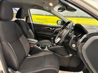 USED 2020 70 NISSAN QASHQAI 1.3 DIG-T Acenta Premium SUV 5 Door Petrol Manual White Euro 6 1 Former Keeper PARK SENSORS+BLUETOOTH+REVERSE CAM