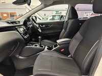 USED 2020 70 NISSAN QASHQAI 1.3 DIG-T Acenta Premium SUV 5 Door Petrol Manual White Euro 6 1 Former Keeper PARK SENSORS+BLUETOOTH+REVERSE CAM