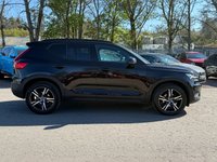 USED 2022 22 VOLVO XC40 1.5 T3 R-Design SUV 5dr Petrol Manual 163 bhp 