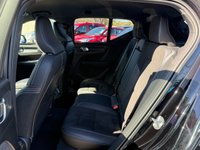 USED 2022 22 VOLVO XC40 1.5 T3 R-Design SUV 5dr Petrol Manual 163 bhp 