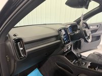USED 2022 22 VOLVO XC40 1.5 T3 R-Design SUV 5dr Petrol Manual 163 bhp 