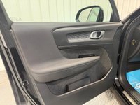 USED 2022 22 VOLVO XC40 1.5 T3 R-Design SUV 5dr Petrol Manual 163 bhp 