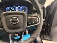 USED 2022 22 VOLVO XC40 1.5 T3 R-Design SUV 5dr Petrol Manual 163 bhp 