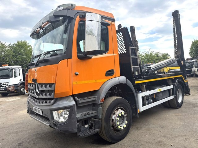 View our MERCEDES-BENZ AROCS