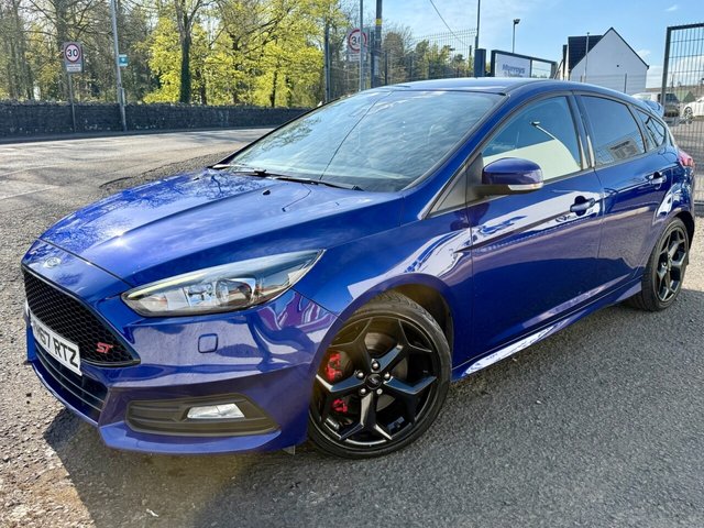 View our FORD FOCUS